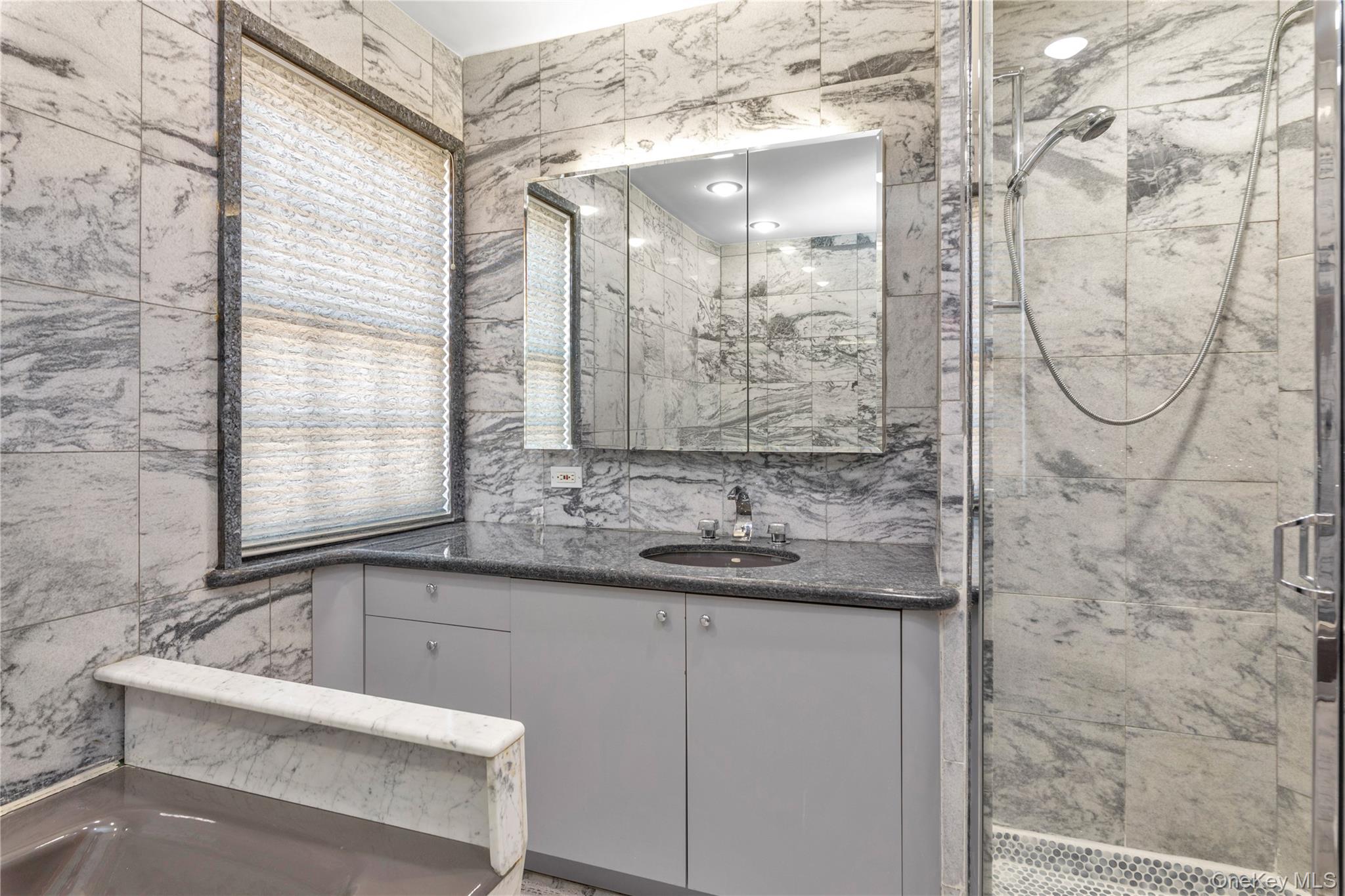 #13 photo, 145-85 9th Avenue, كوينز Whitestone , NY 11357