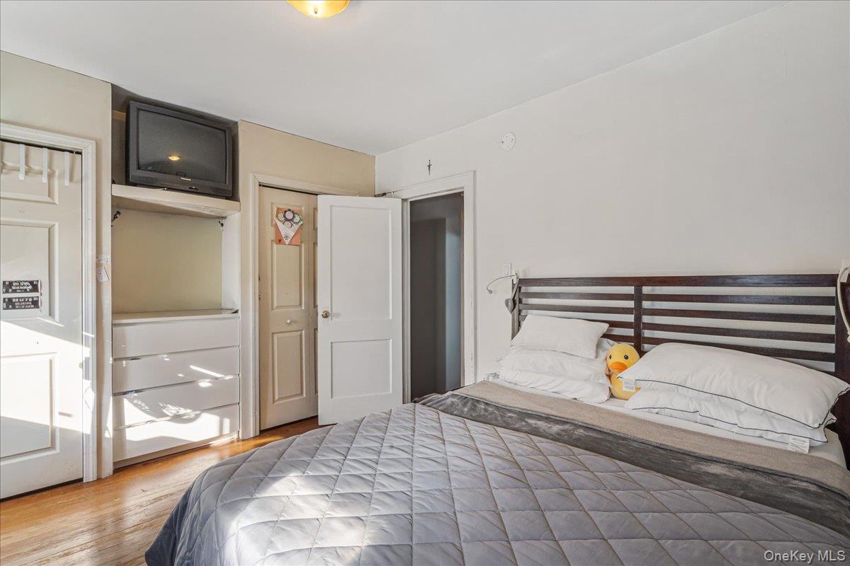 #14 photo, 8913 213th Street, 뉴욕퀸즈 Queens Village , NY 11427