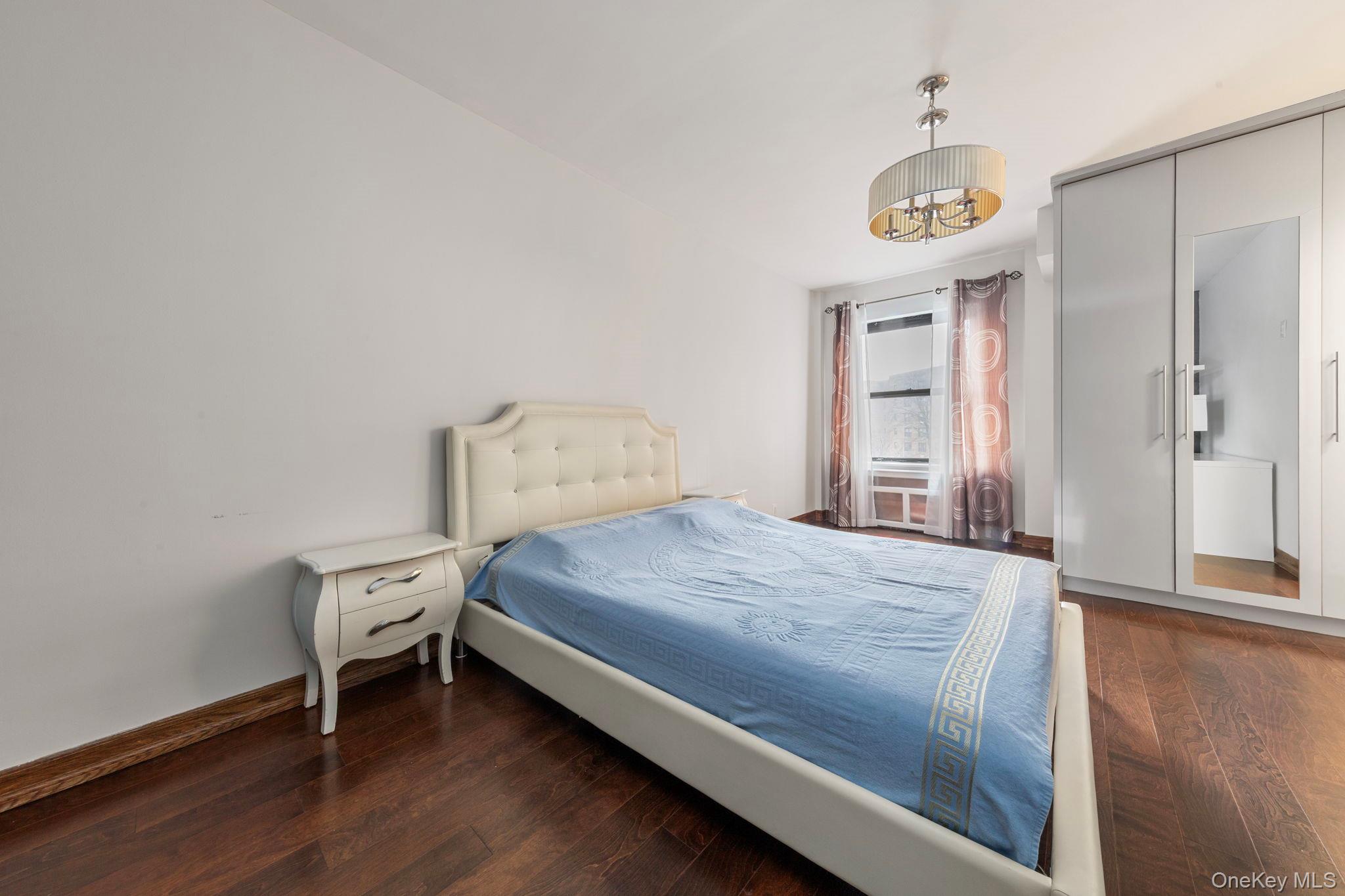 #12 photo, 99-72 66th Road, كوينز Rego Park , NY 11374