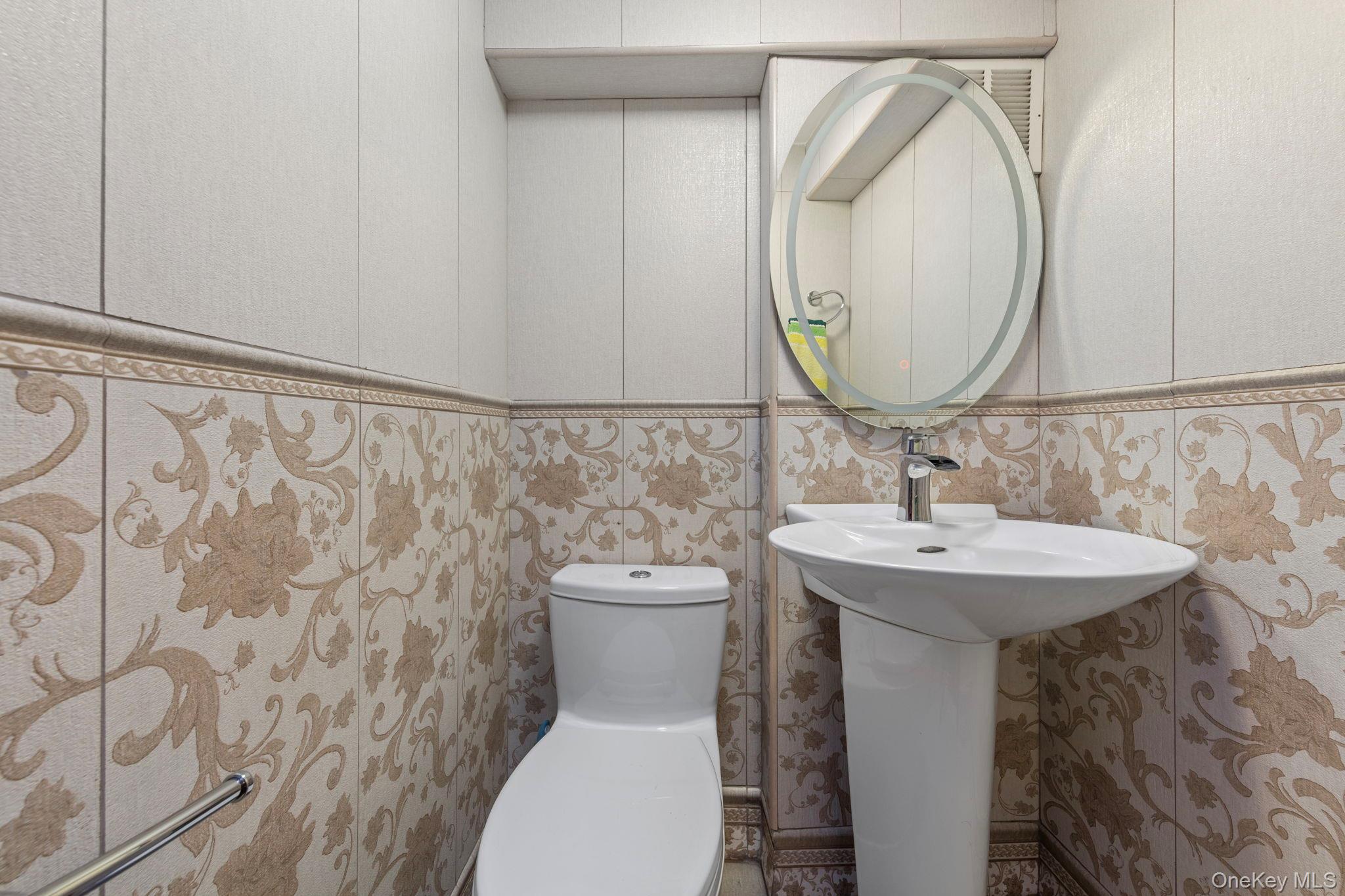 #6 photo, 99-72 66th Road, كوينز Rego Park , NY 11374