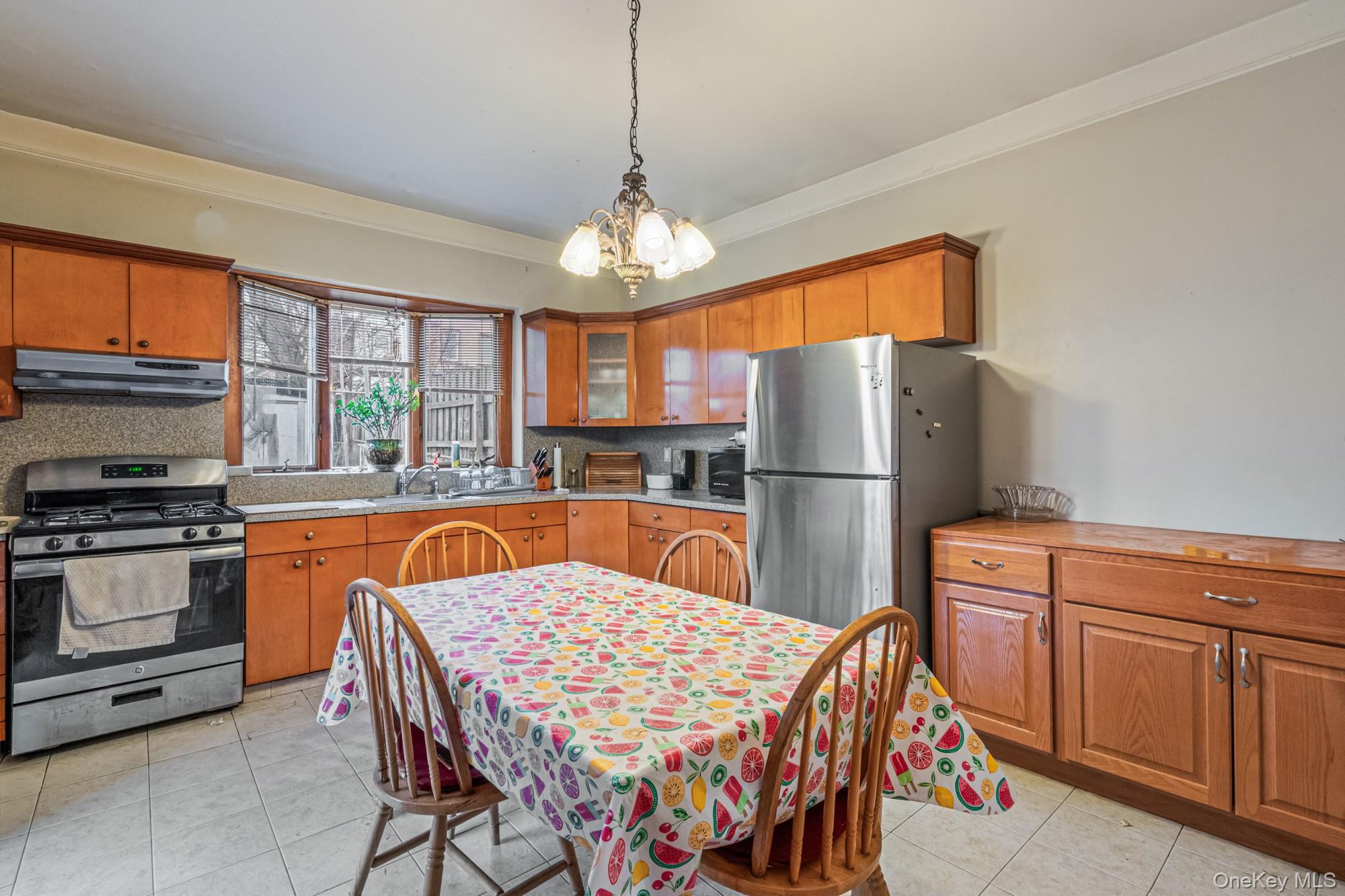 #10 photo, 6923 59th Road, Куинс ‖ Maspeth , NY 11378