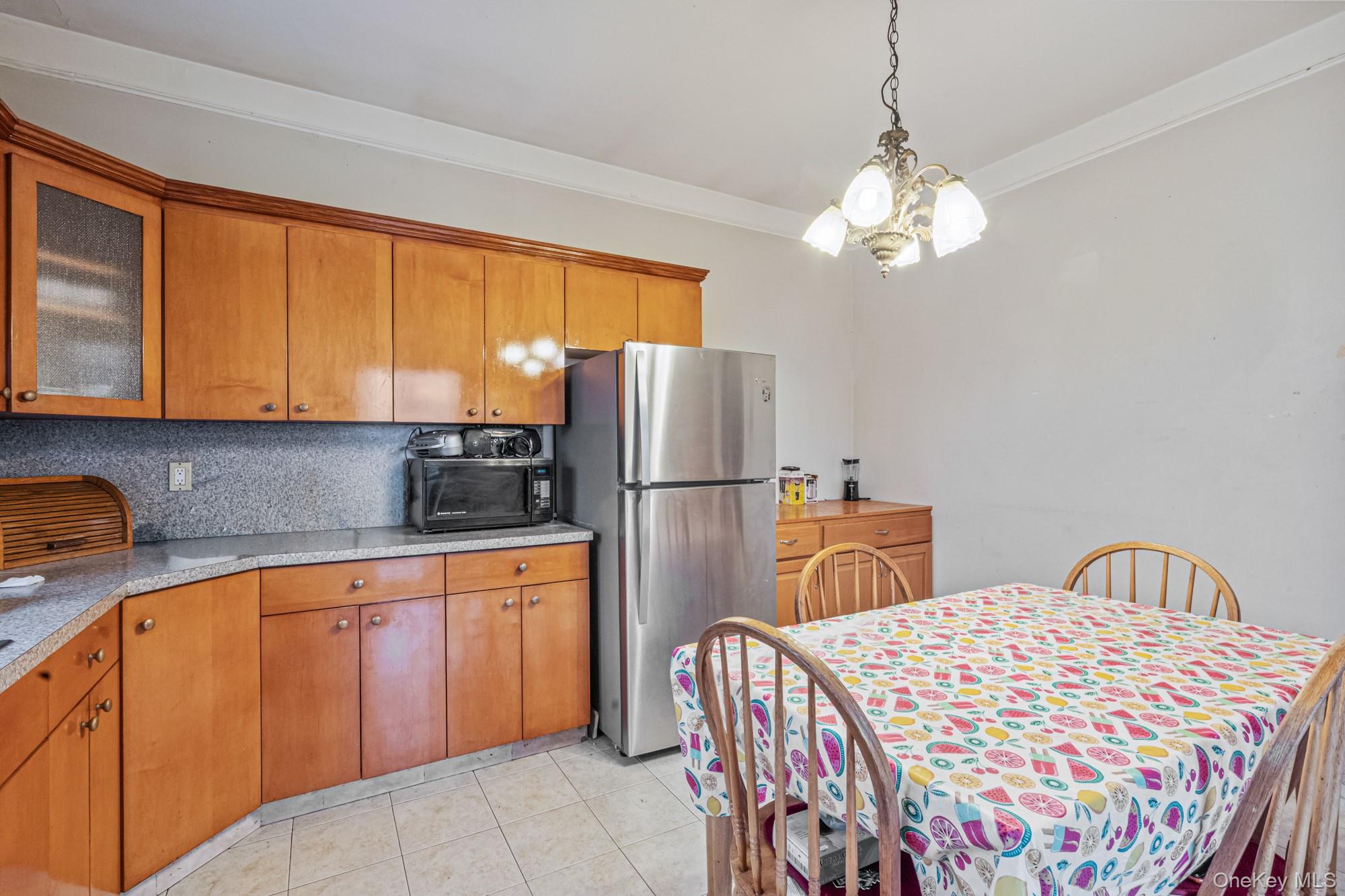 #11 photo, 6923 59th Road, Куинс ‖ Maspeth , NY 11378