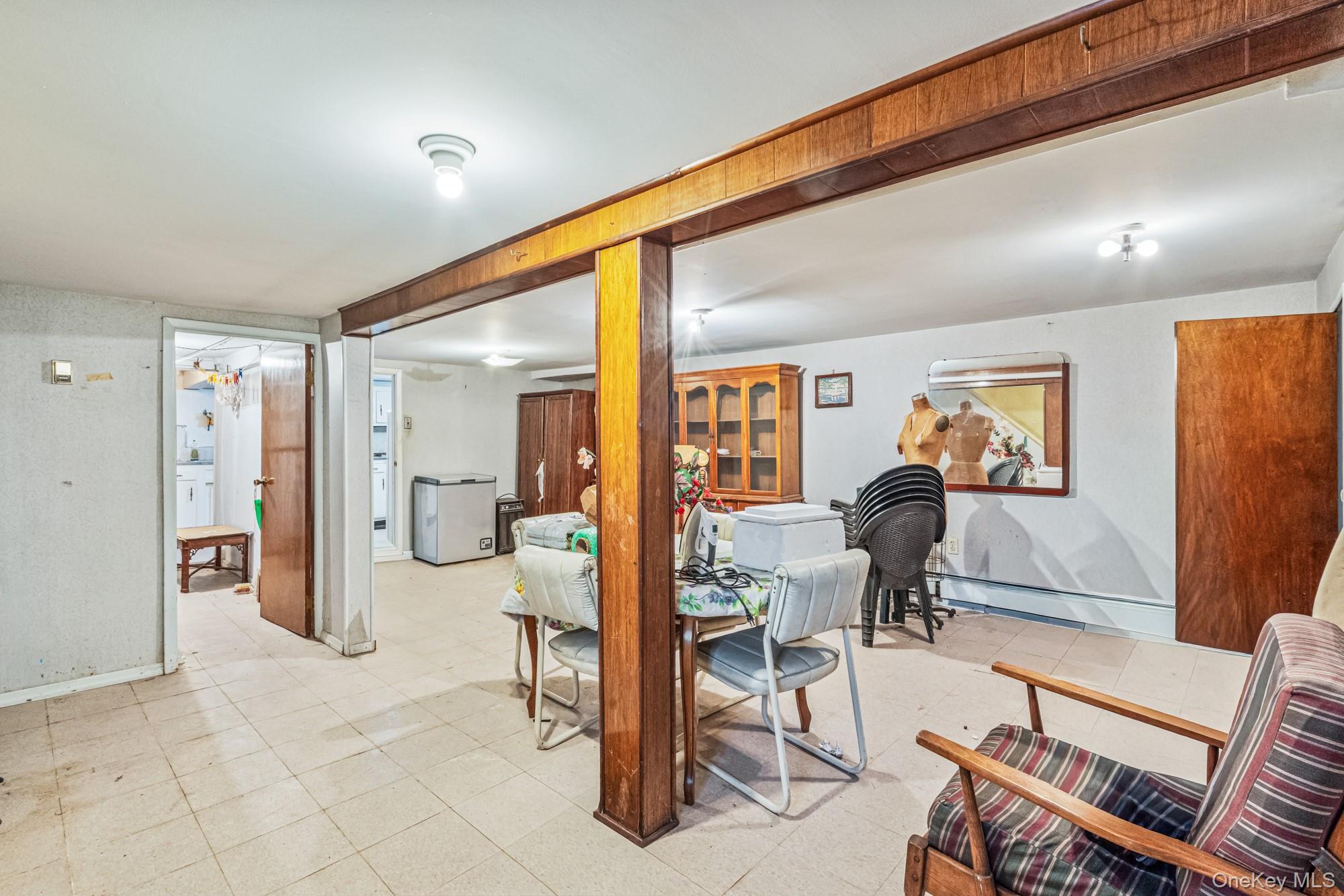 #13 photo, 6923 59th Road, Куинс ‖ Maspeth , NY 11378