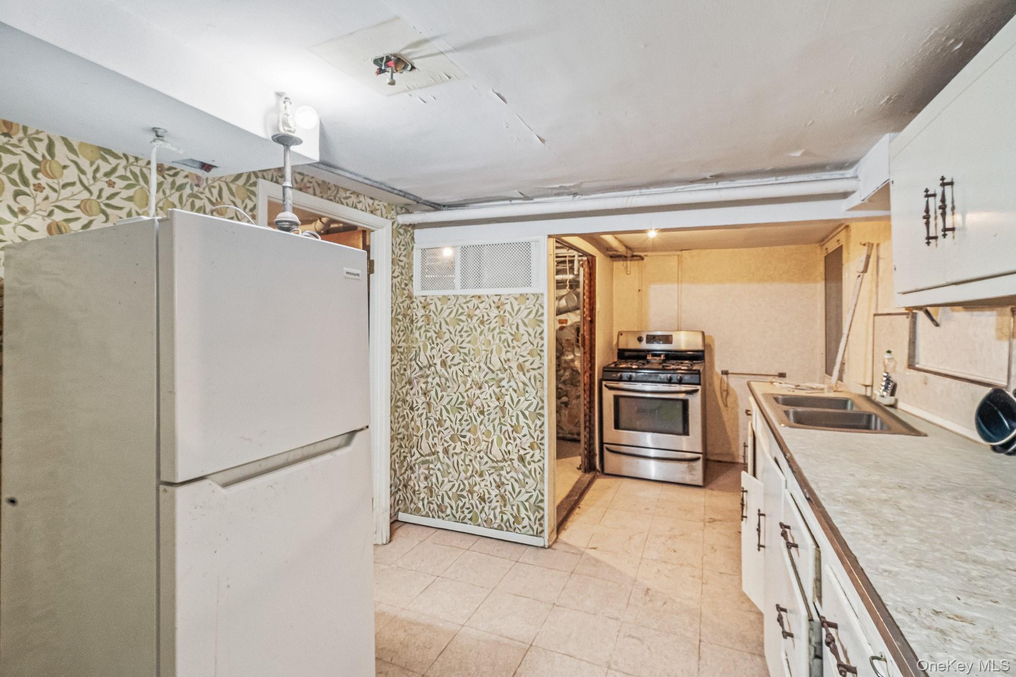 #15 photo, 6923 59th Road, Куинс ‖ Maspeth , NY 11378