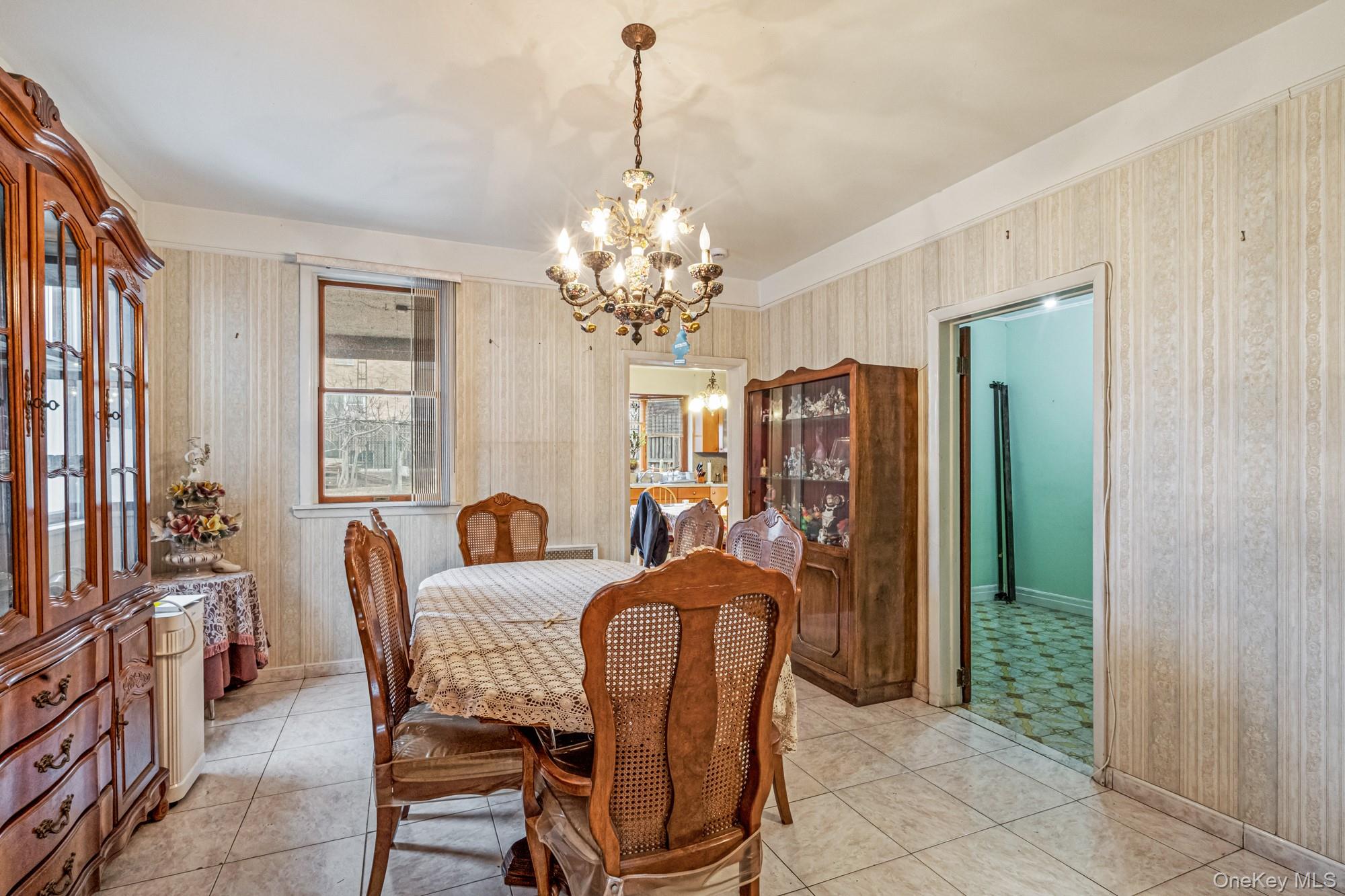 #8 photo, 6923 59th Road, Куинс ‖ Maspeth , NY 11378