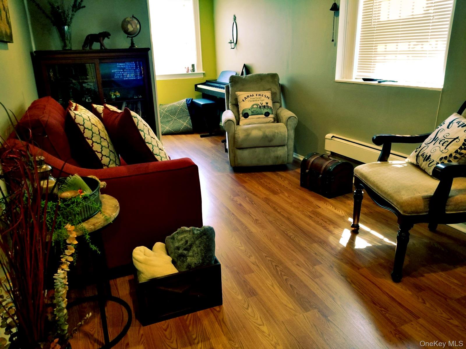 #5 photo, 41-33 55th Street, Woodside , NY 11377