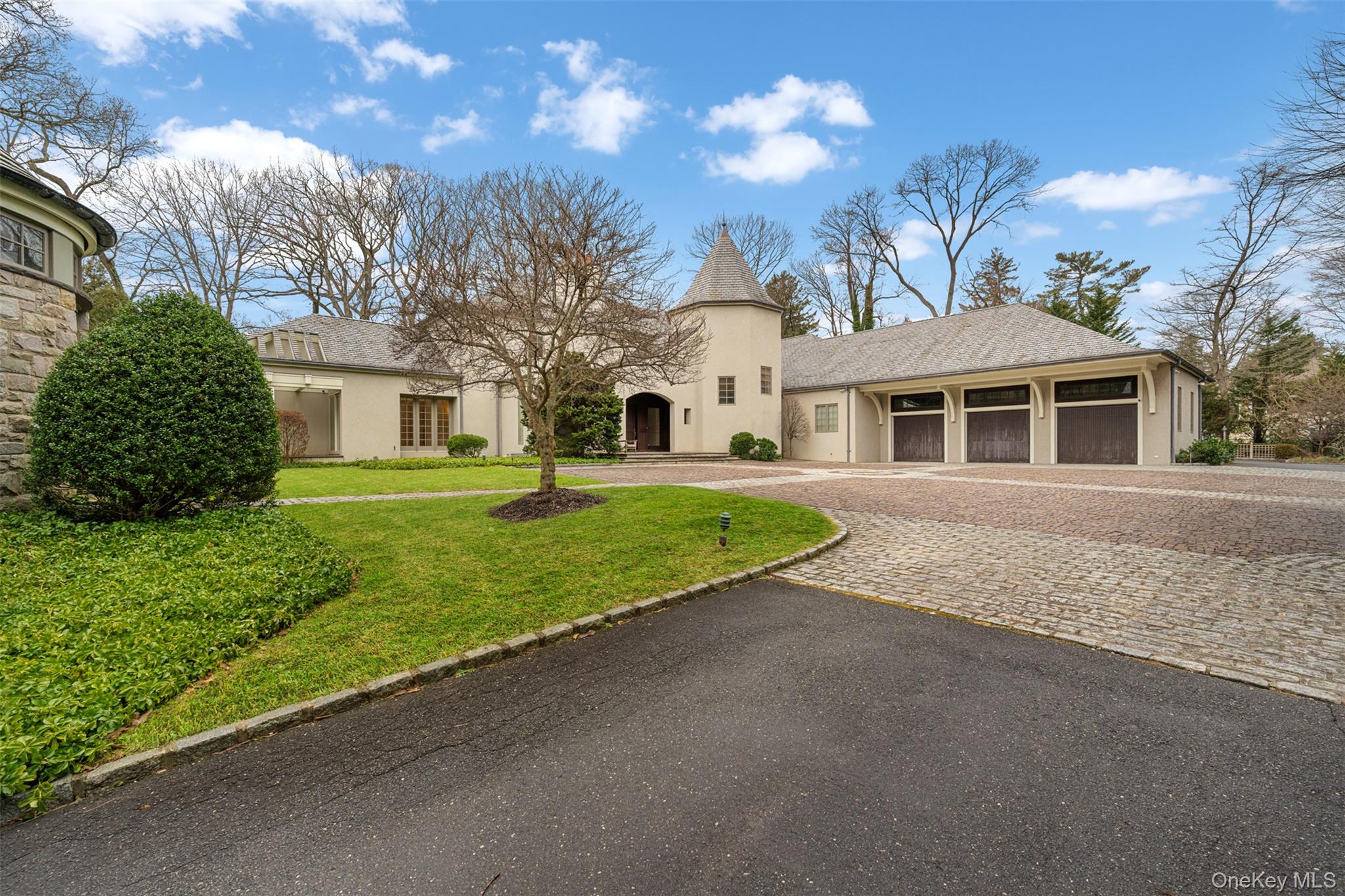 #1 photo, 121 Piping Rock Road, מחוז נסאו Locust Valley , NY 11560