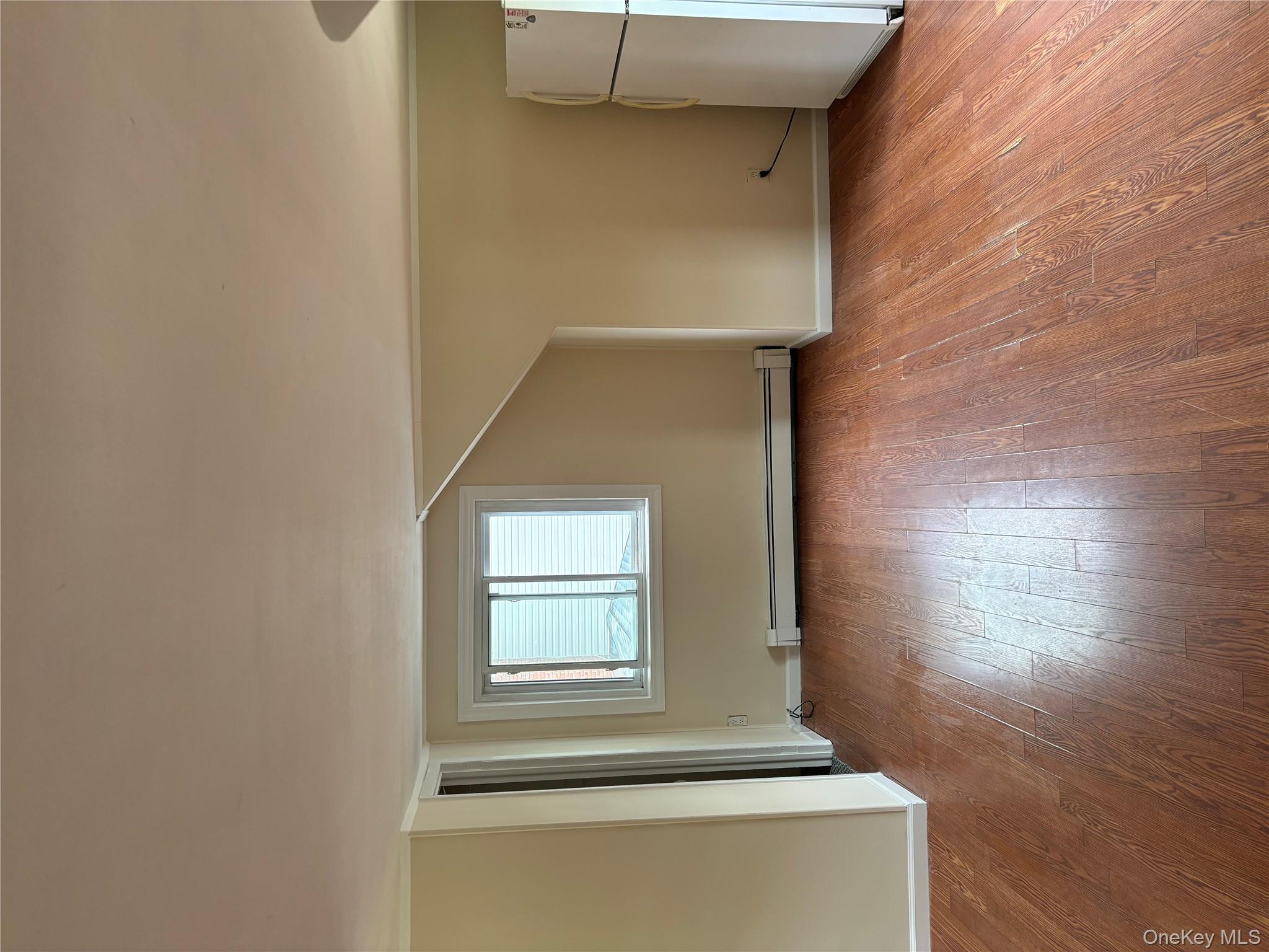 #1 photo, 68 winges, Patchogue , NY 11772