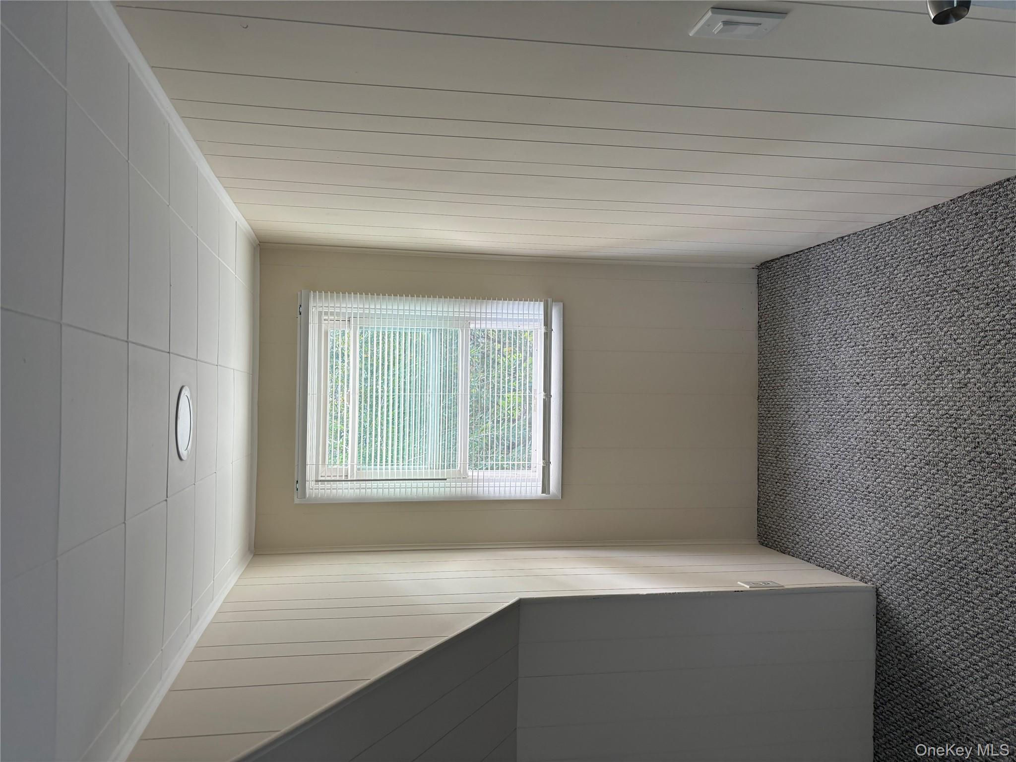 #2 photo, 68 winges, Patchogue , NY 11772