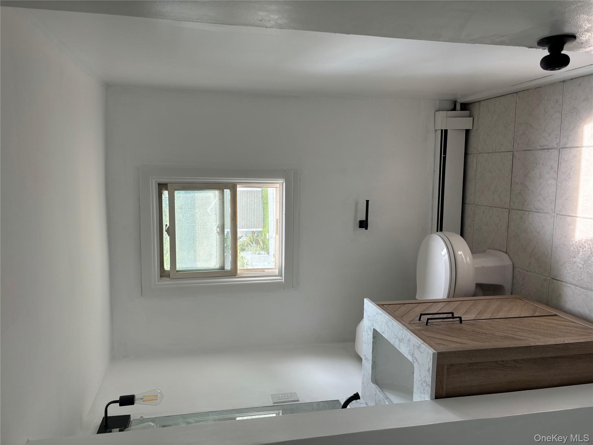 #4 photo, 68 winges, Patchogue , NY 11772