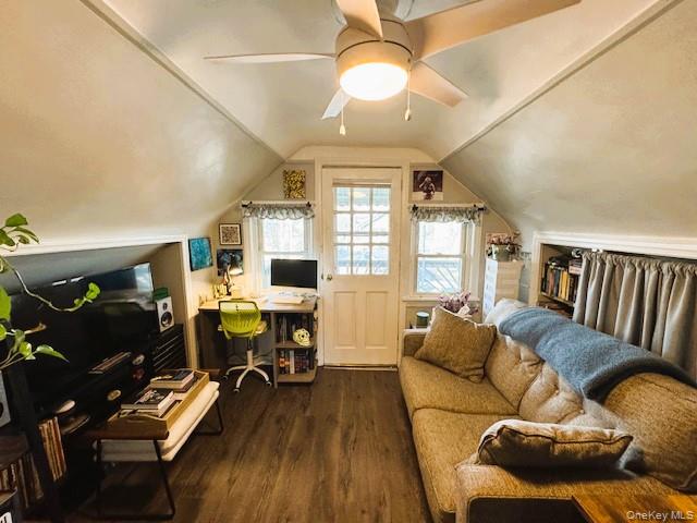 #12 photo, 244 Hudson Street, 롱 아일랜드 Long Beach , NY 11561