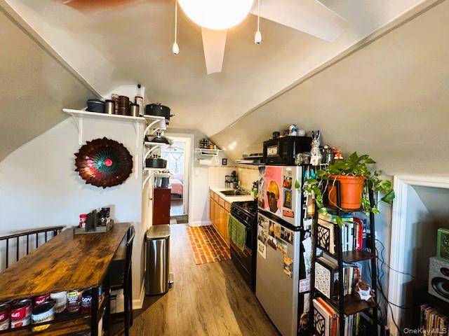 #9 photo, 244 Hudson Street, 롱 아일랜드 Long Beach , NY 11561