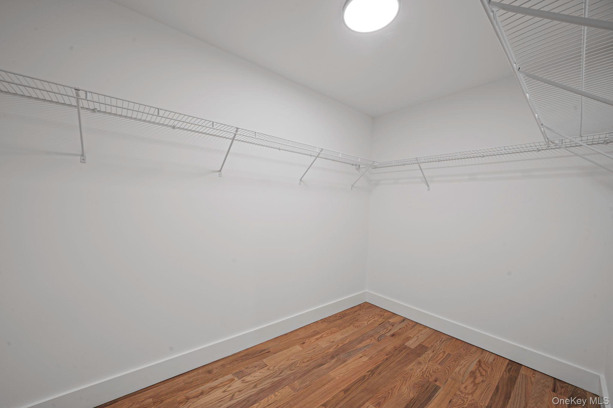 #20 photo, 63A Blydenburgh Road, Саффолк ‖ Centereach , NY 11720