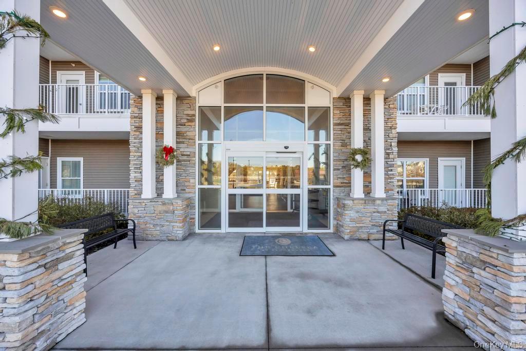 #6 photo, 1 Meadows Lane, מחוז סאפוק Yaphank , NY 11980