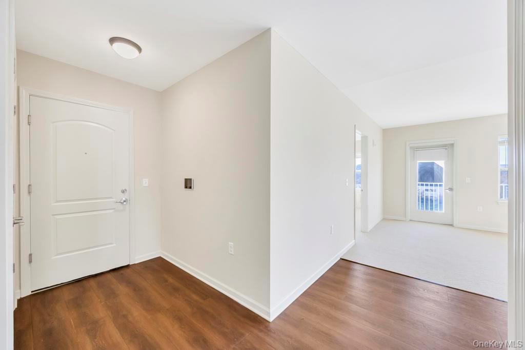 #15 photo, 1 Meadows Lane, מחוז סאפוק Yaphank , NY 11980