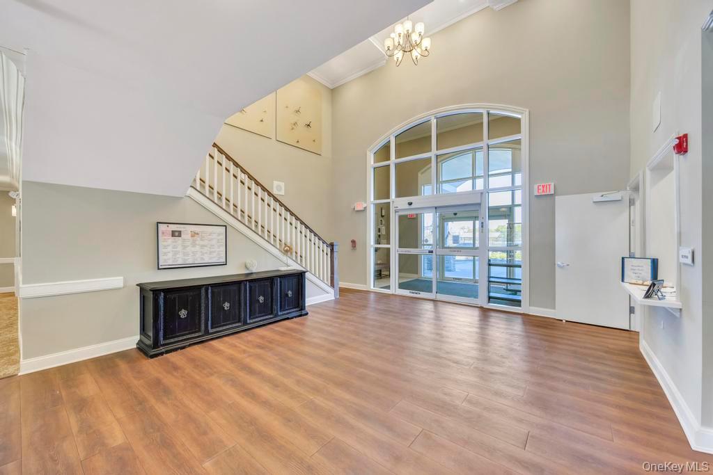 #6 photo, 1 Meadows Lane, מחוז סאפוק Yaphank , NY 11980