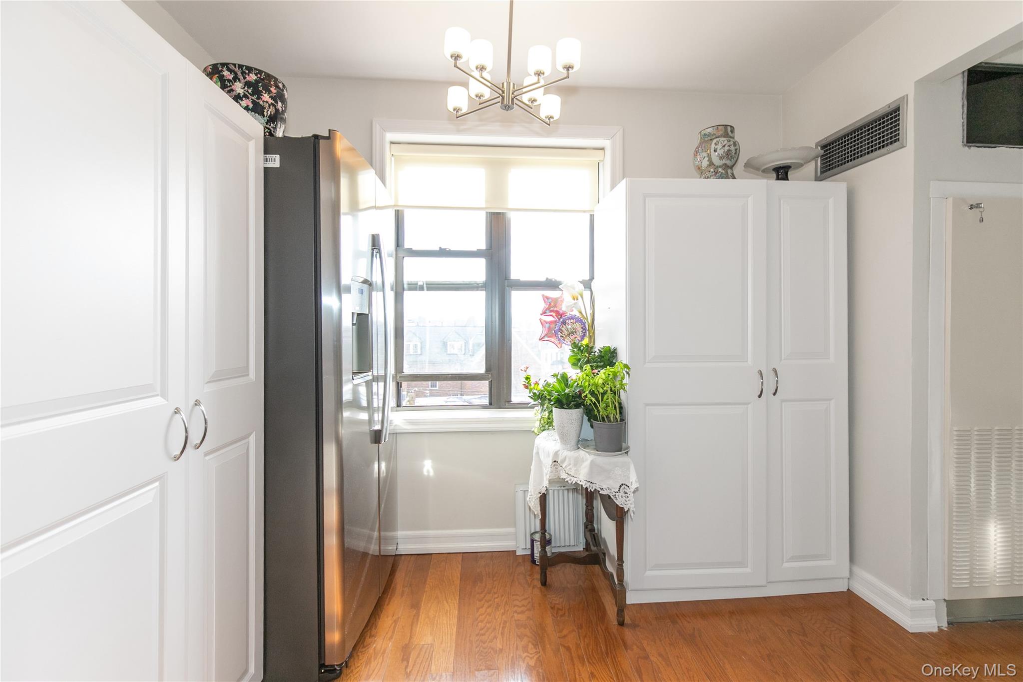 #11 photo, 12 Bond Street, Great Neck , NY 11021