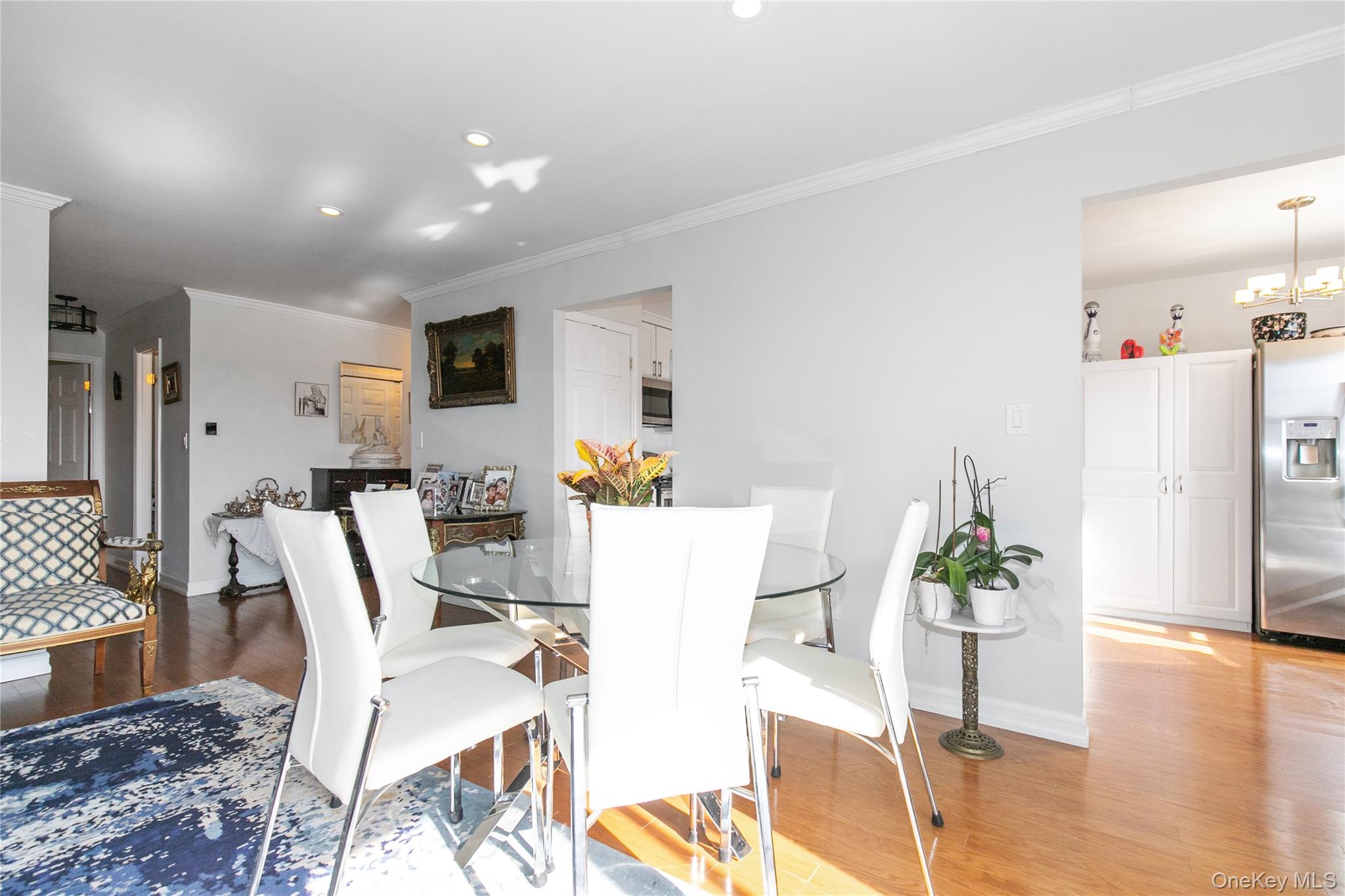 #6 photo, 12 Bond Street, Great Neck , NY 11021