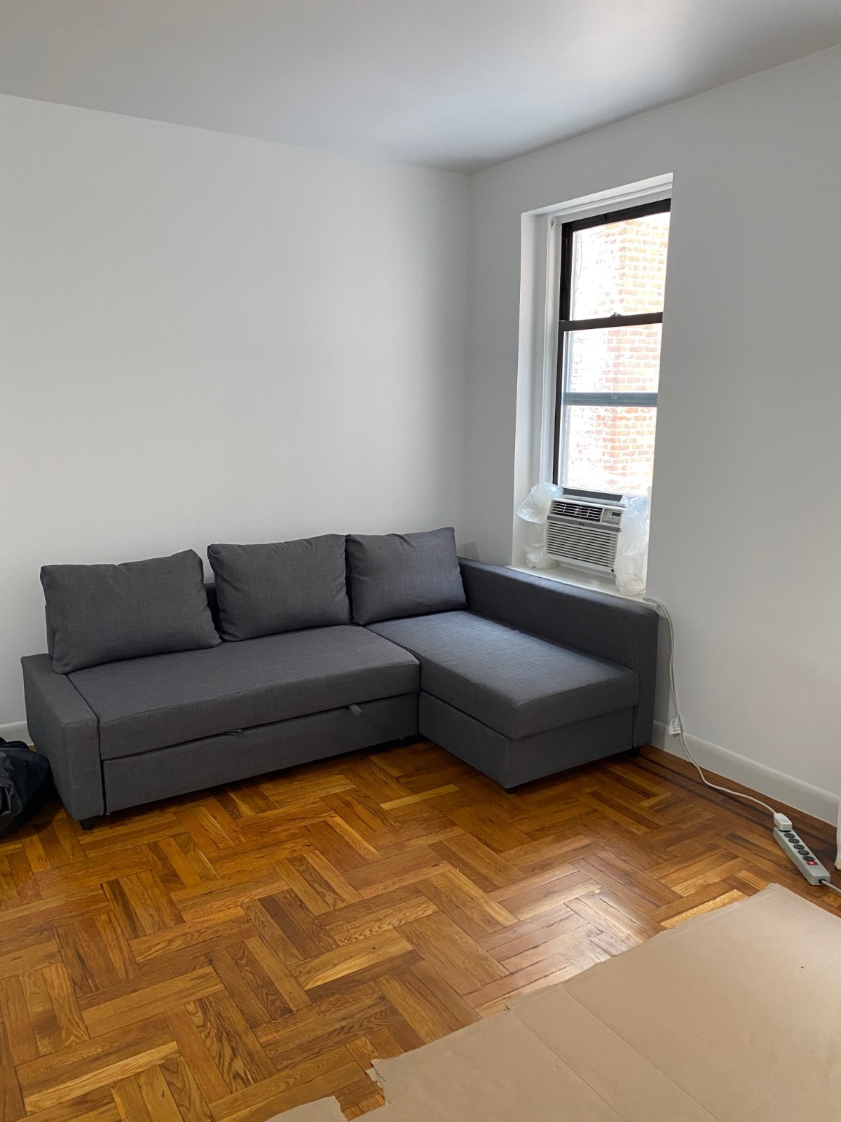 #4 photo, 3039 Ocean parkway , #1B, Brighton Beach , NY 11235