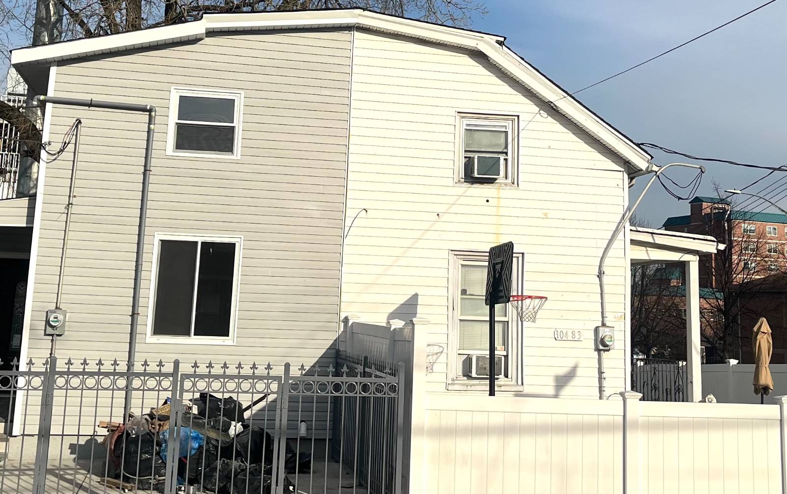 #1 photo, 104-83 165th St, קווינס jamaica , NY 11433