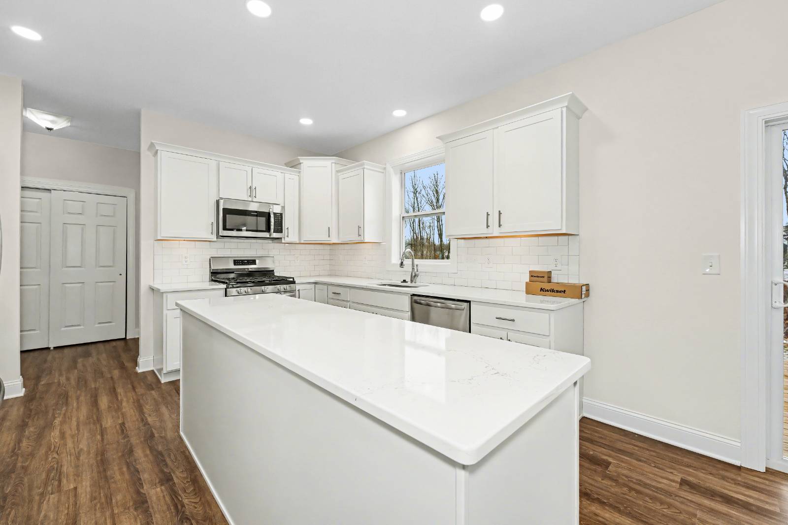 #7 photo, 26 Tamarack Street, Ballston Lake , NY 12019