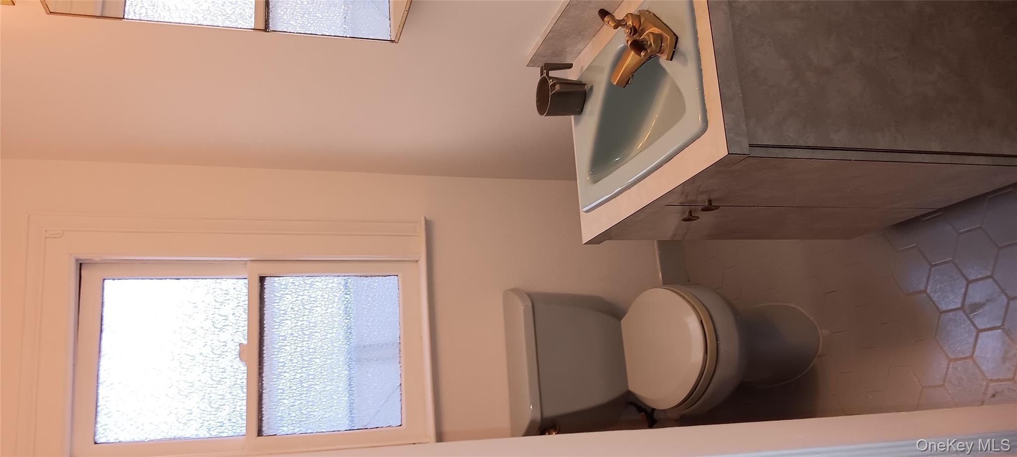 #13 photo, 84-36 Abingdon Road, 皇后区 秋园 Kew Gardens , NY 11415