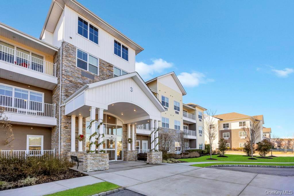 #1 photo, 1 Meadows Lane, 롱 아일랜드 Yaphank , NY 11980