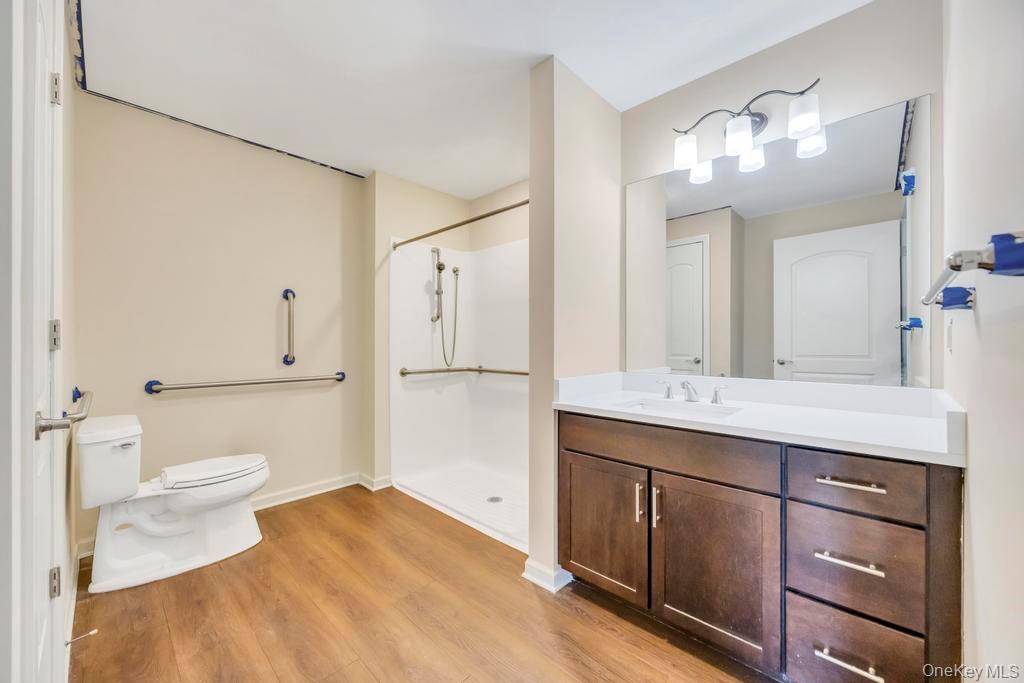 #15 photo, 1 Meadows Lane, 롱 아일랜드 Yaphank , NY 11980