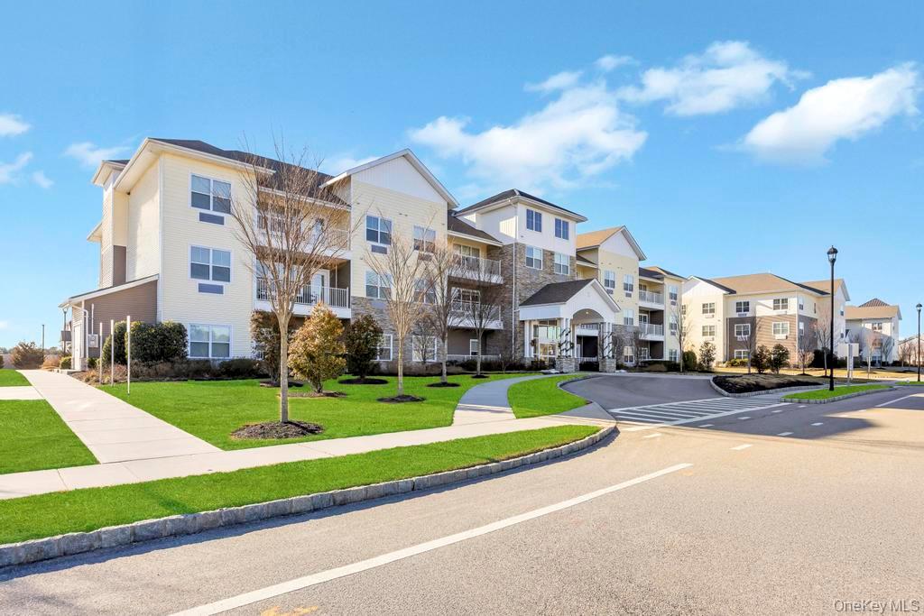 #4 photo, 1 Meadows Lane, 롱 아일랜드 Yaphank , NY 11980