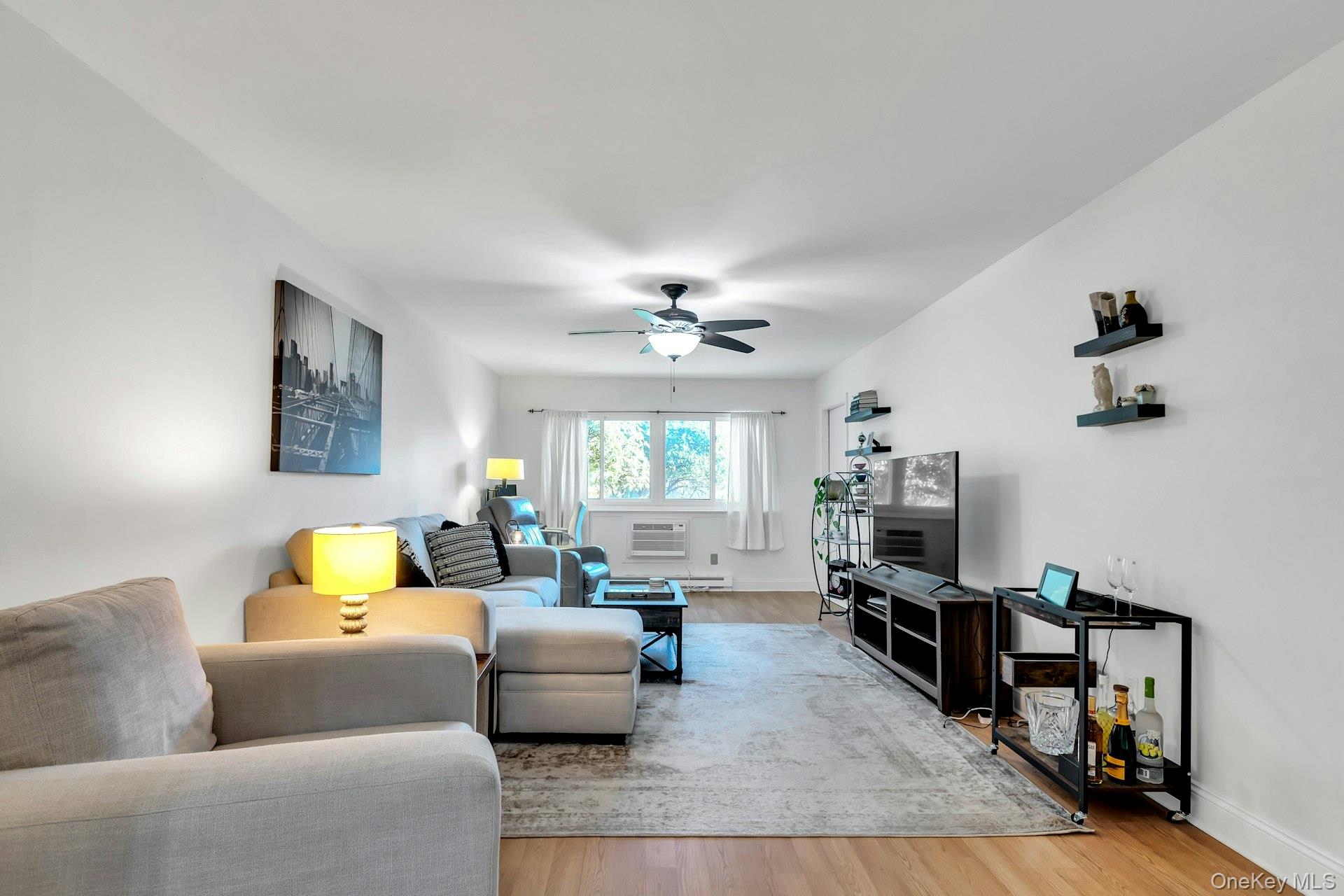 #5 photo, 40-67 4 Street, מחוז סאפוק Patchogue , NY 11772