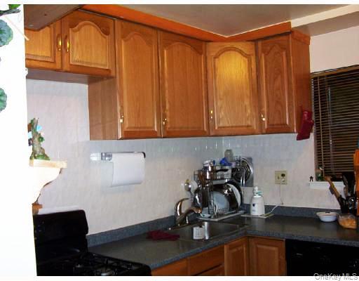 #4 photo, 17 Sneden Place, Spring Valley , NY 10977