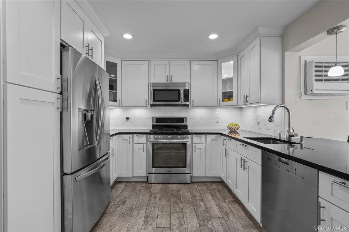 #8 photo, 89 Birch Street, Port Chester , NY 10573