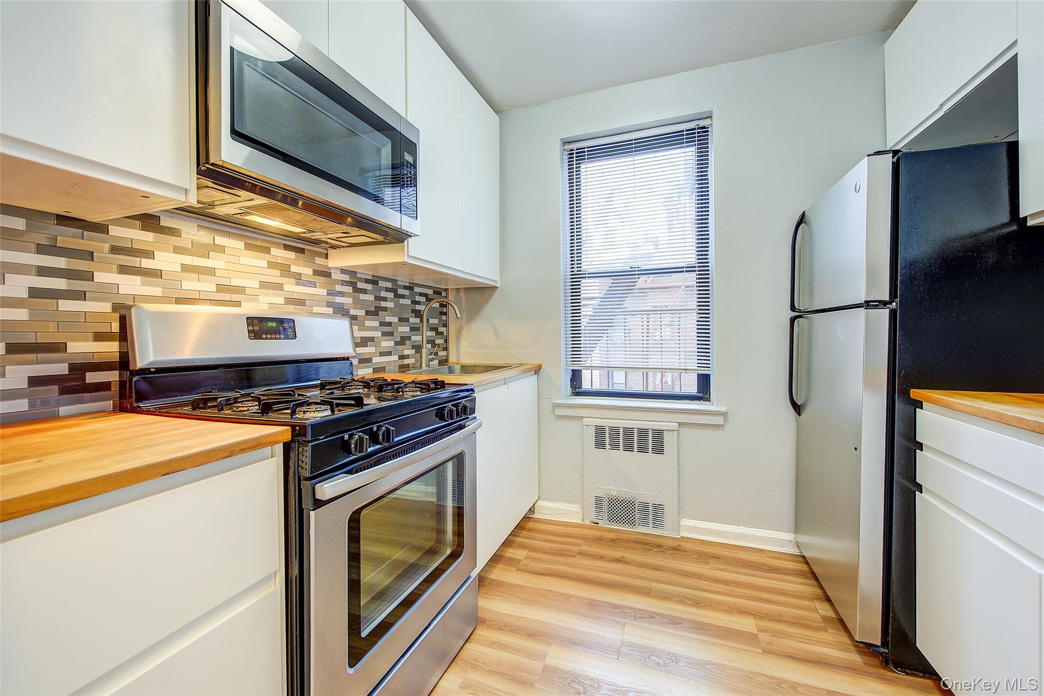 #15 photo, 65-35 108th, 뉴욕퀸즈 Forest Hills , NY 11375