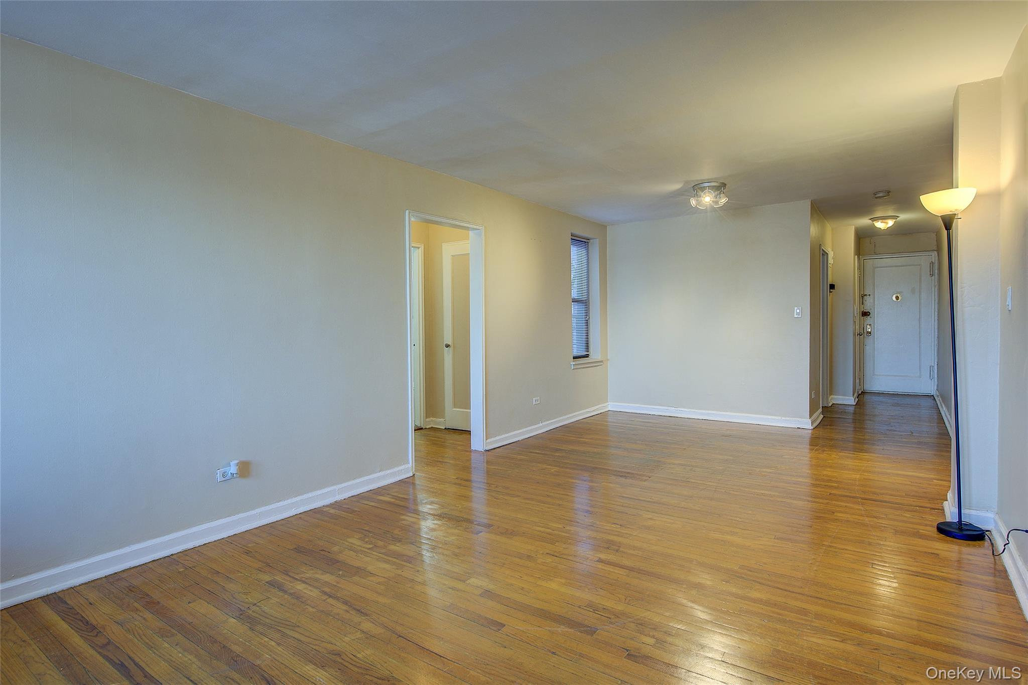 #9 photo, 65-35 108th, 뉴욕퀸즈 Forest Hills , NY 11375