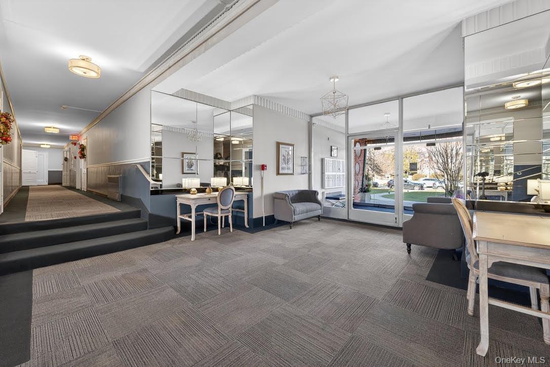 #4 photo, 366 Stewart Avenue, 롱 아일랜드 Garden City , NY 11530