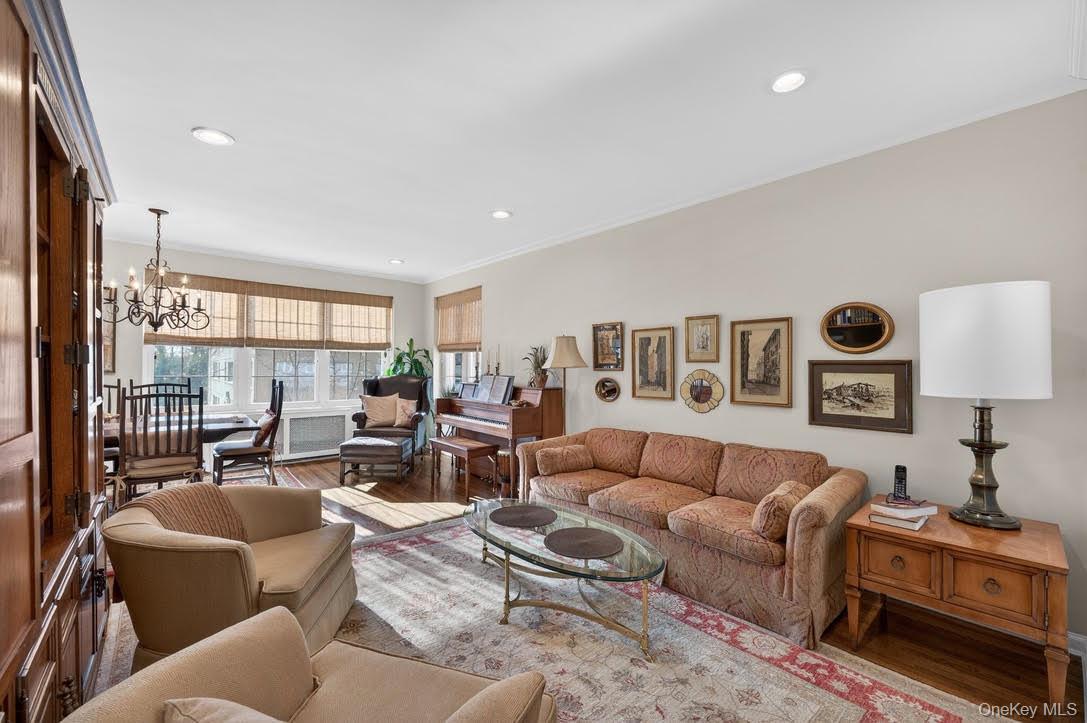 #9 photo, 366 Stewart Avenue, 롱 아일랜드 Garden City , NY 11530