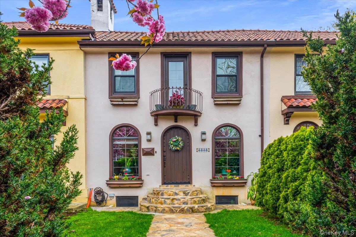 #1 photo, 68-48 Fleet Street, קווינס Forest Hills , NY 11375