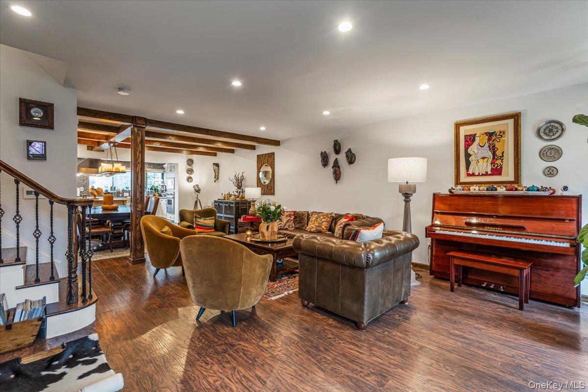 #3 photo, 68-48 Fleet Street, קווינס Forest Hills , NY 11375