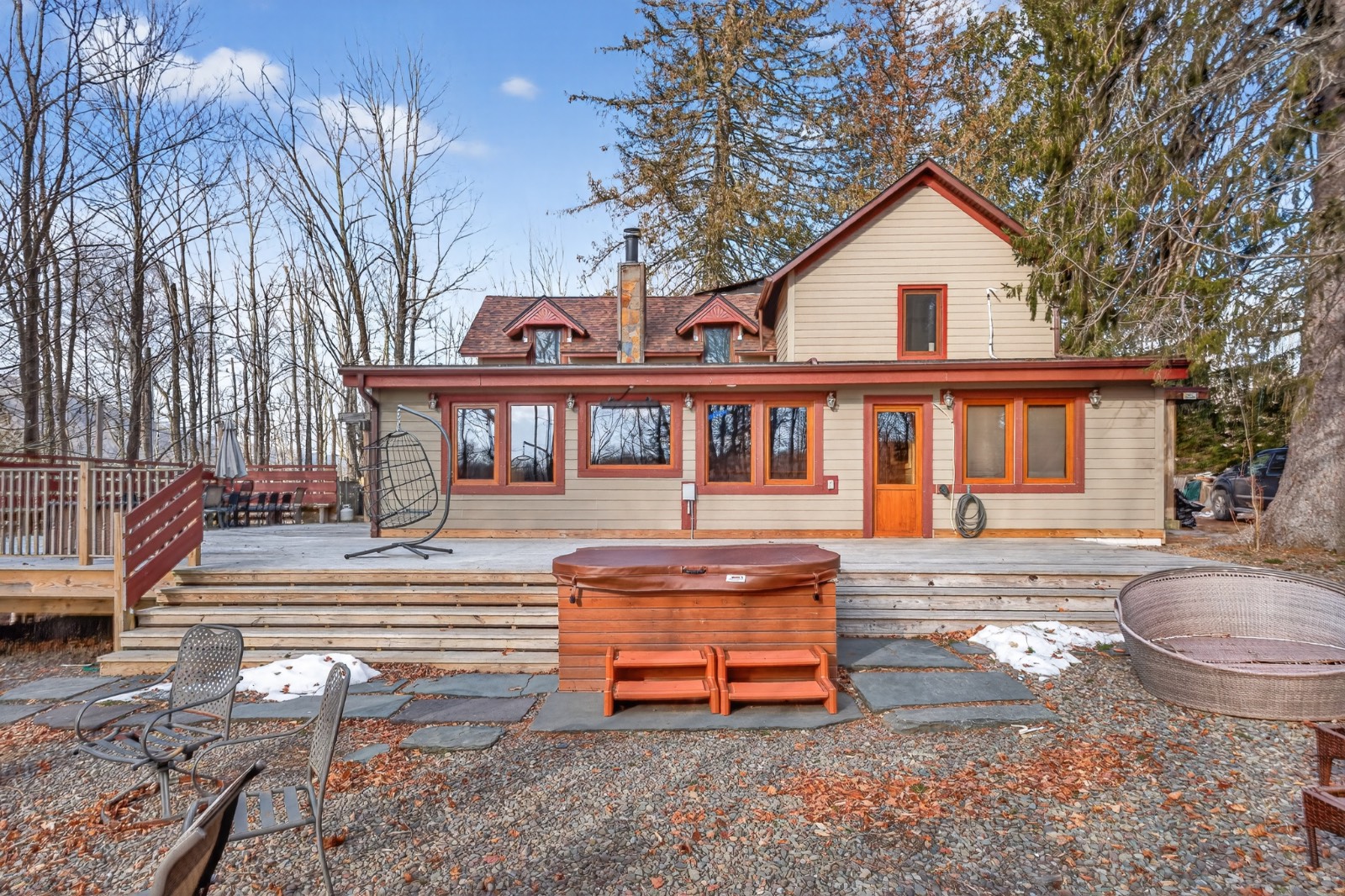 #4 photo, 21 Garfield Ave, Hunter , NY 12442