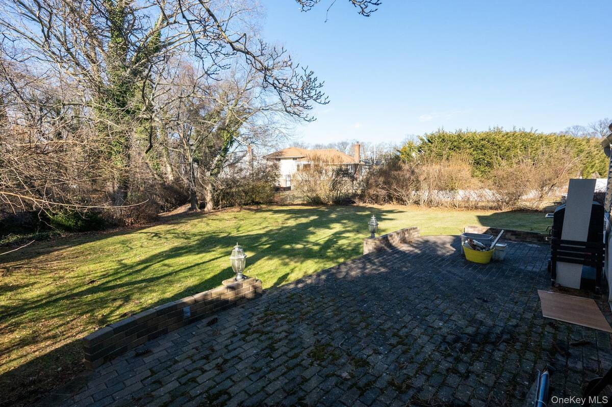 #3 photo, 21 Norton Drive, नासाउ काउंटी Roosevelt , NY 11575