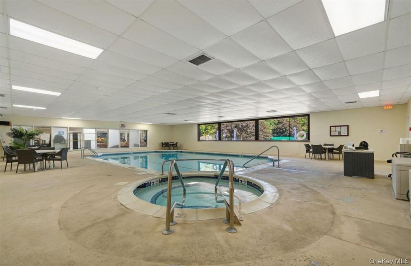 #28 photo, 202 Birchwood Road, Саффолк ‖ Medford , NY 11763