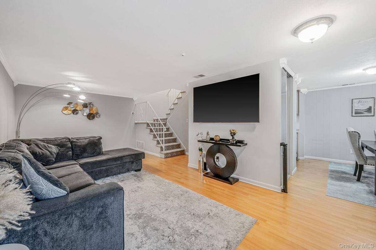 #3 photo, 202 Birchwood Road, Саффолк ‖ Medford , NY 11763