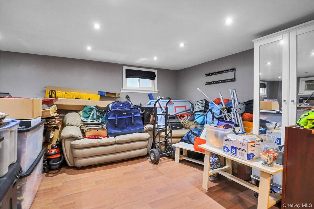 #15 photo, 1763 E Berkshire Road, Merrick , NY 11566