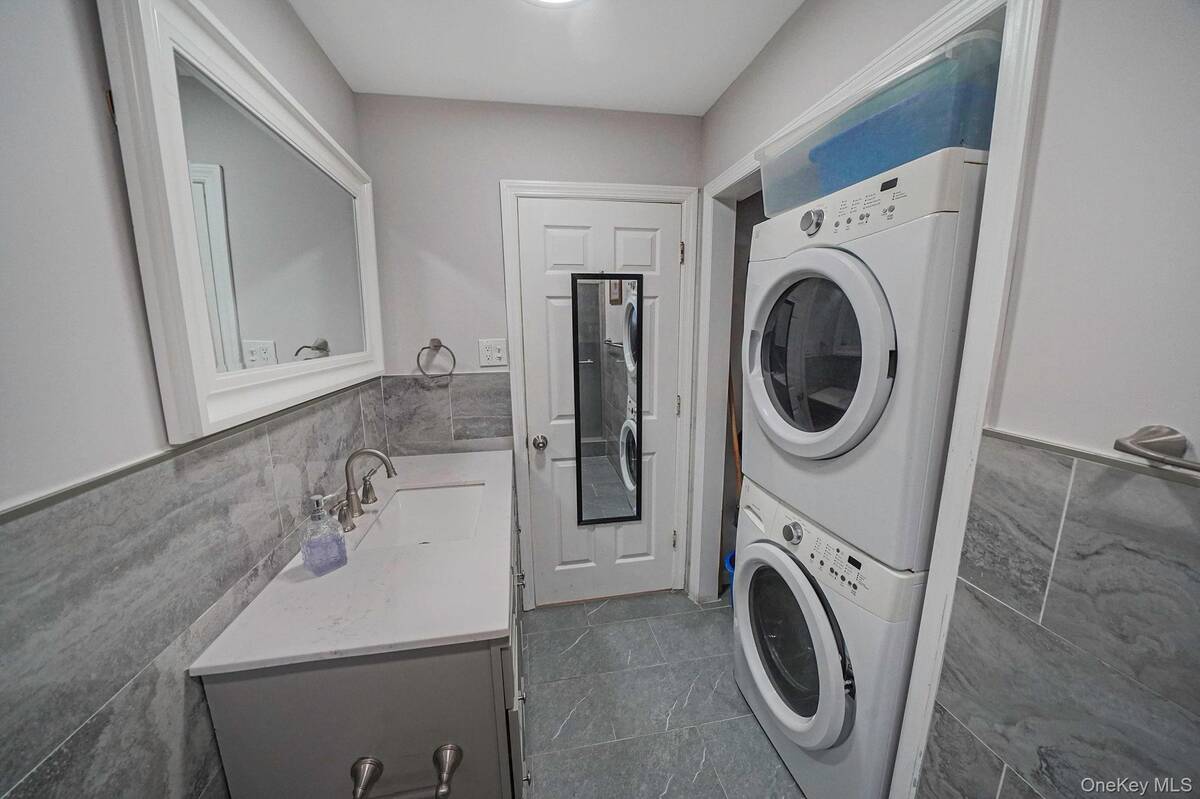 #22 photo, 260 Yale Street, מחוז נסאו Hempstead , NY 11550