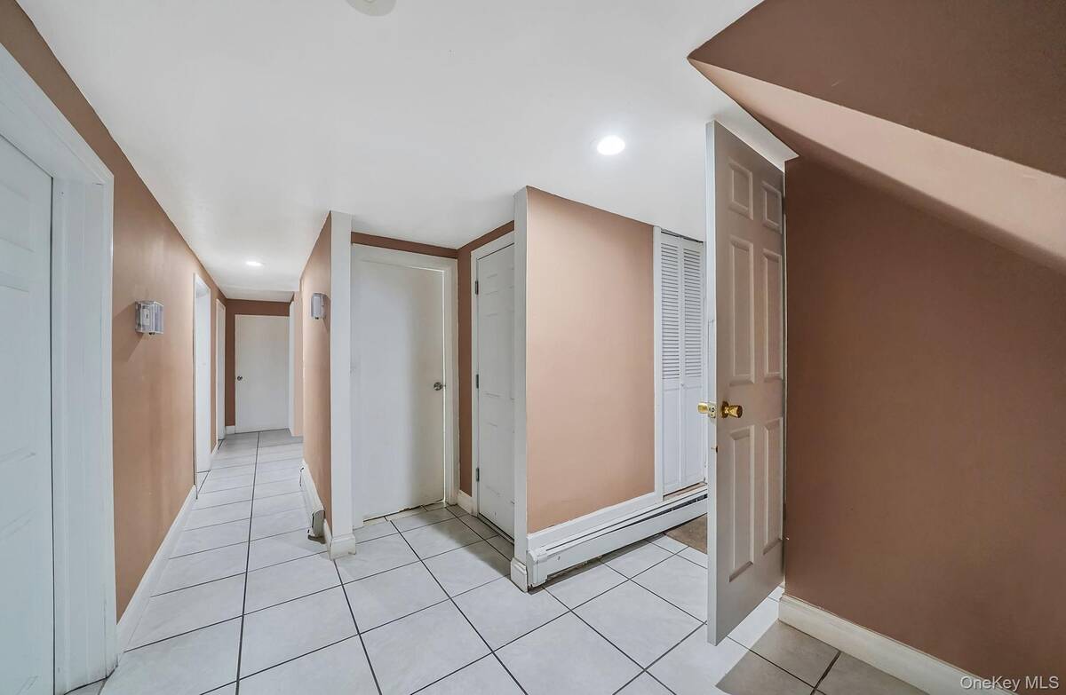 #23 photo, 260 Yale Street, מחוז נסאו Hempstead , NY 11550