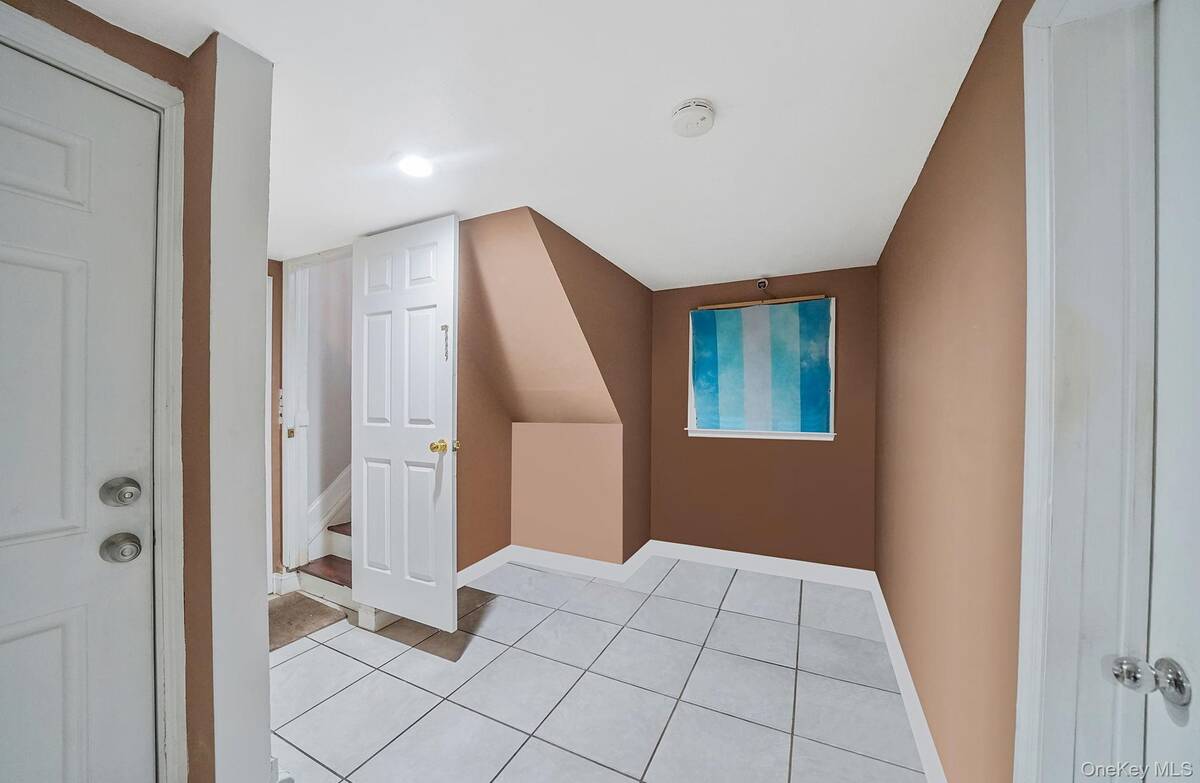 #24 photo, 260 Yale Street, מחוז נסאו Hempstead , NY 11550