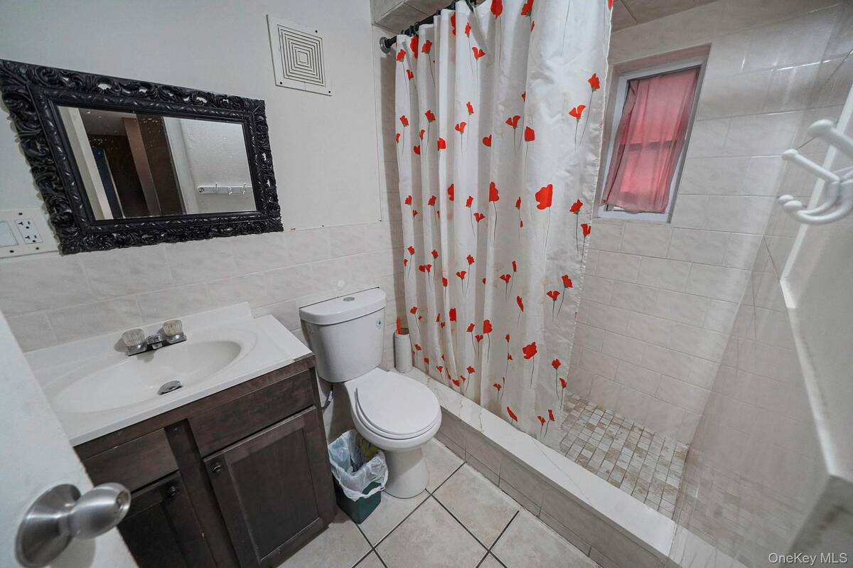 #25 photo, 260 Yale Street, מחוז נסאו Hempstead , NY 11550