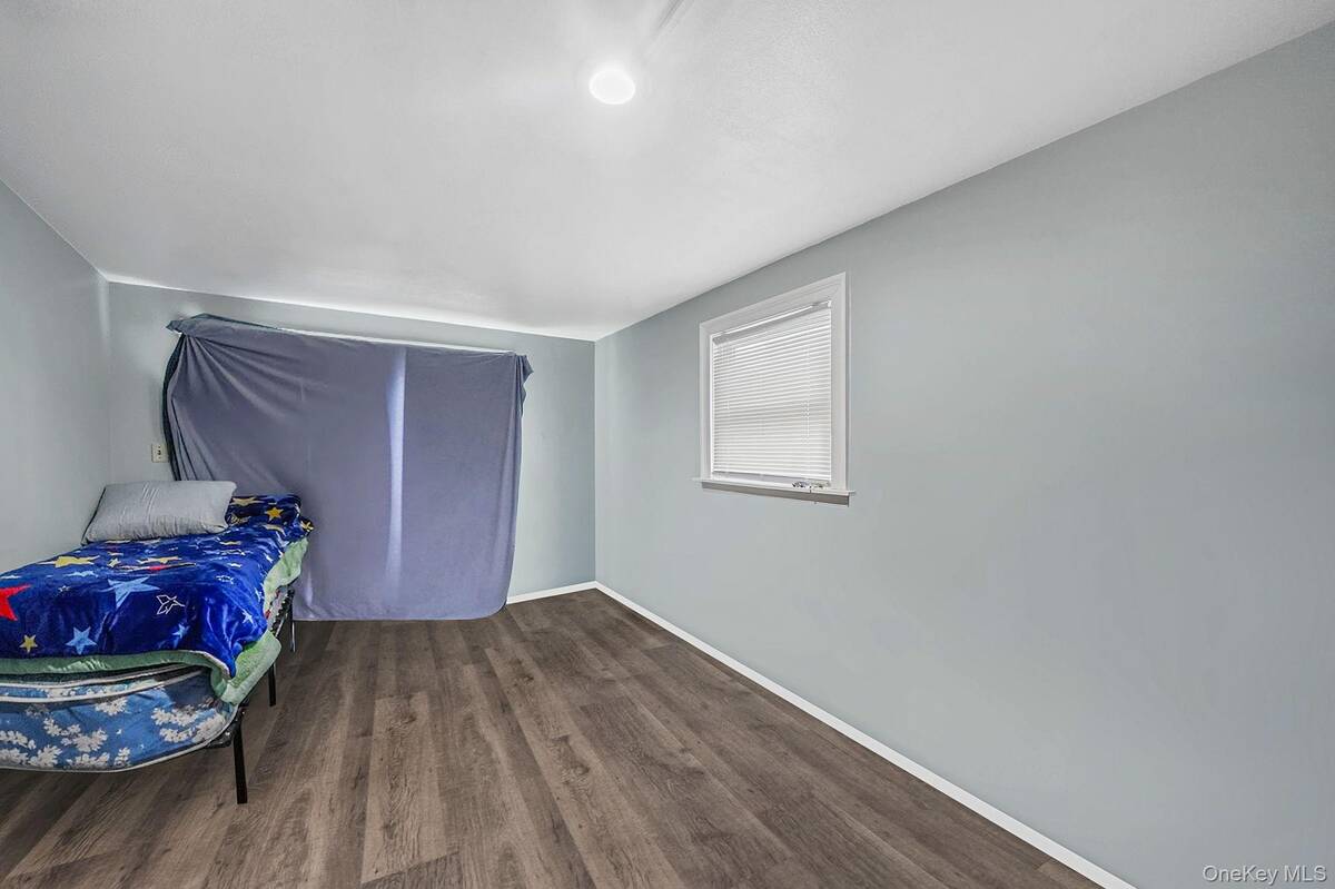 #26 photo, 260 Yale Street, מחוז נסאו Hempstead , NY 11550