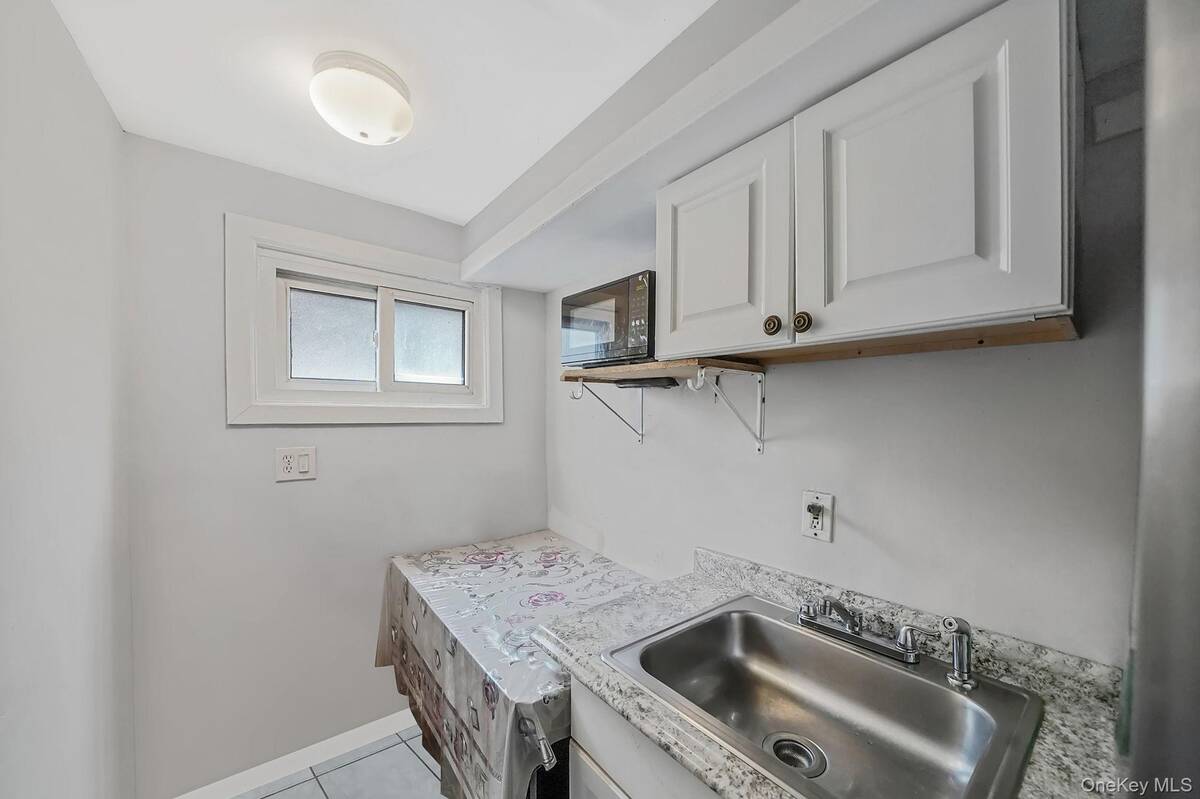 #27 photo, 260 Yale Street, מחוז נסאו Hempstead , NY 11550