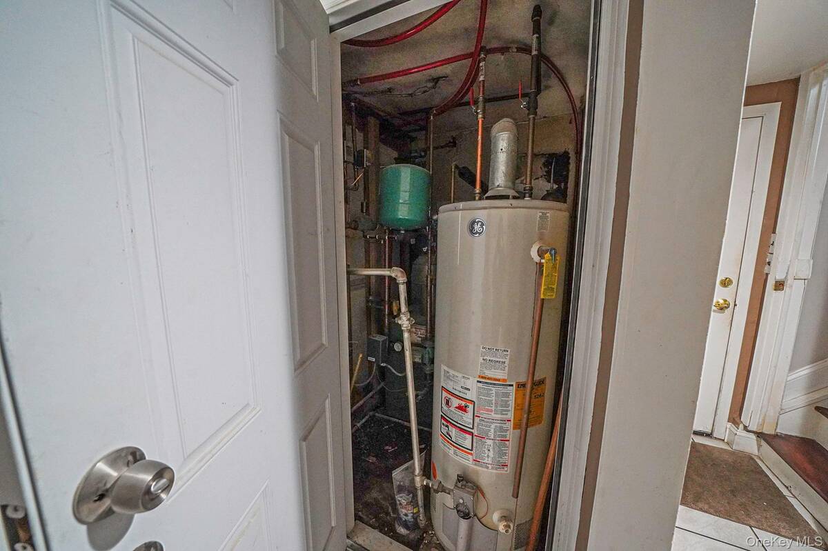 #28 photo, 260 Yale Street, מחוז נסאו Hempstead , NY 11550